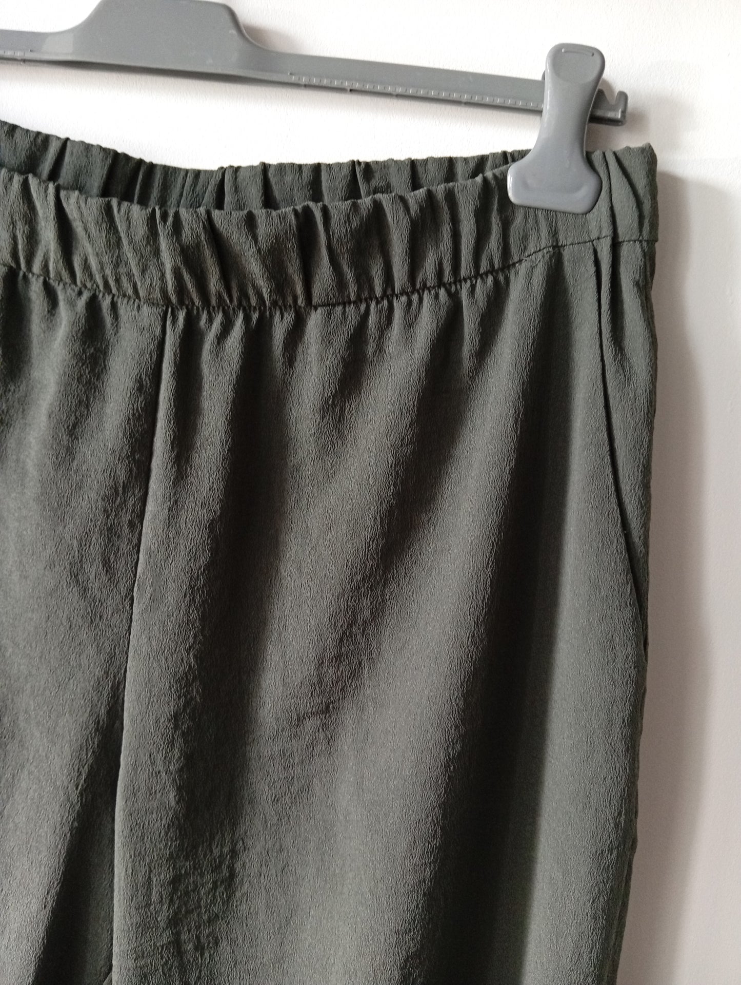 Pantalon détente H&M - Taille 42 - Kaki. E009