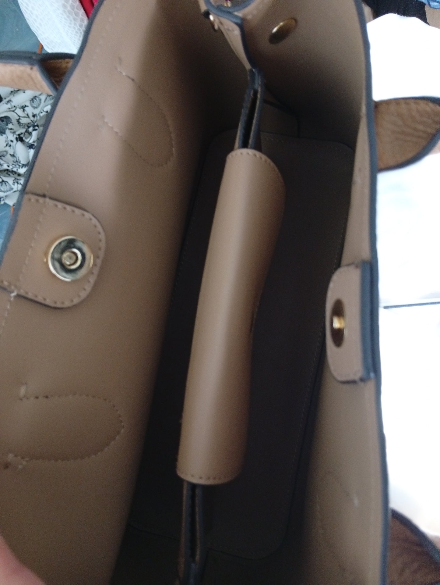 Petit sac à main couleur camel. Marque Parfois. E0012