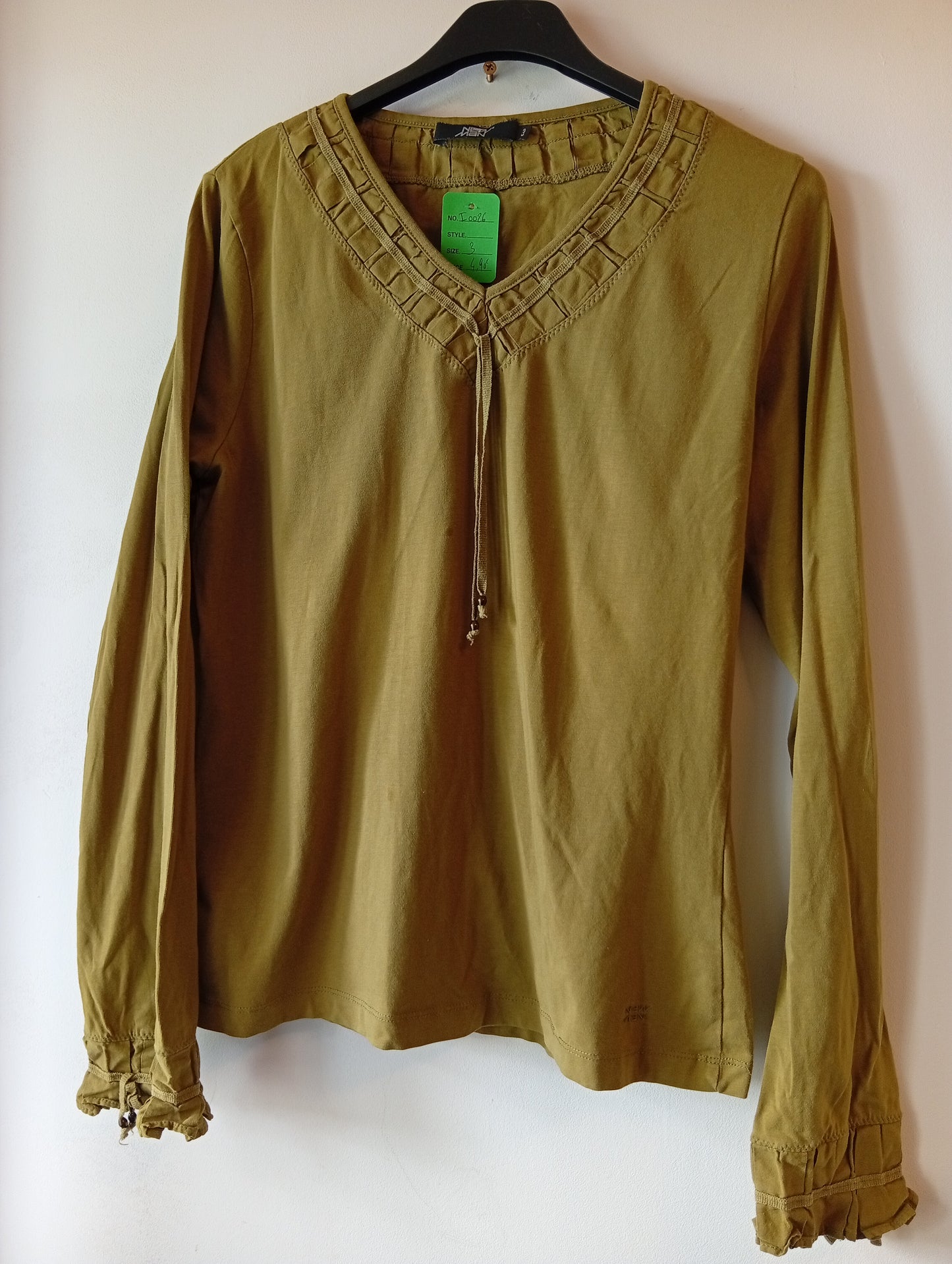 T-shirt manches longues Newman kaki taille 3. I0026