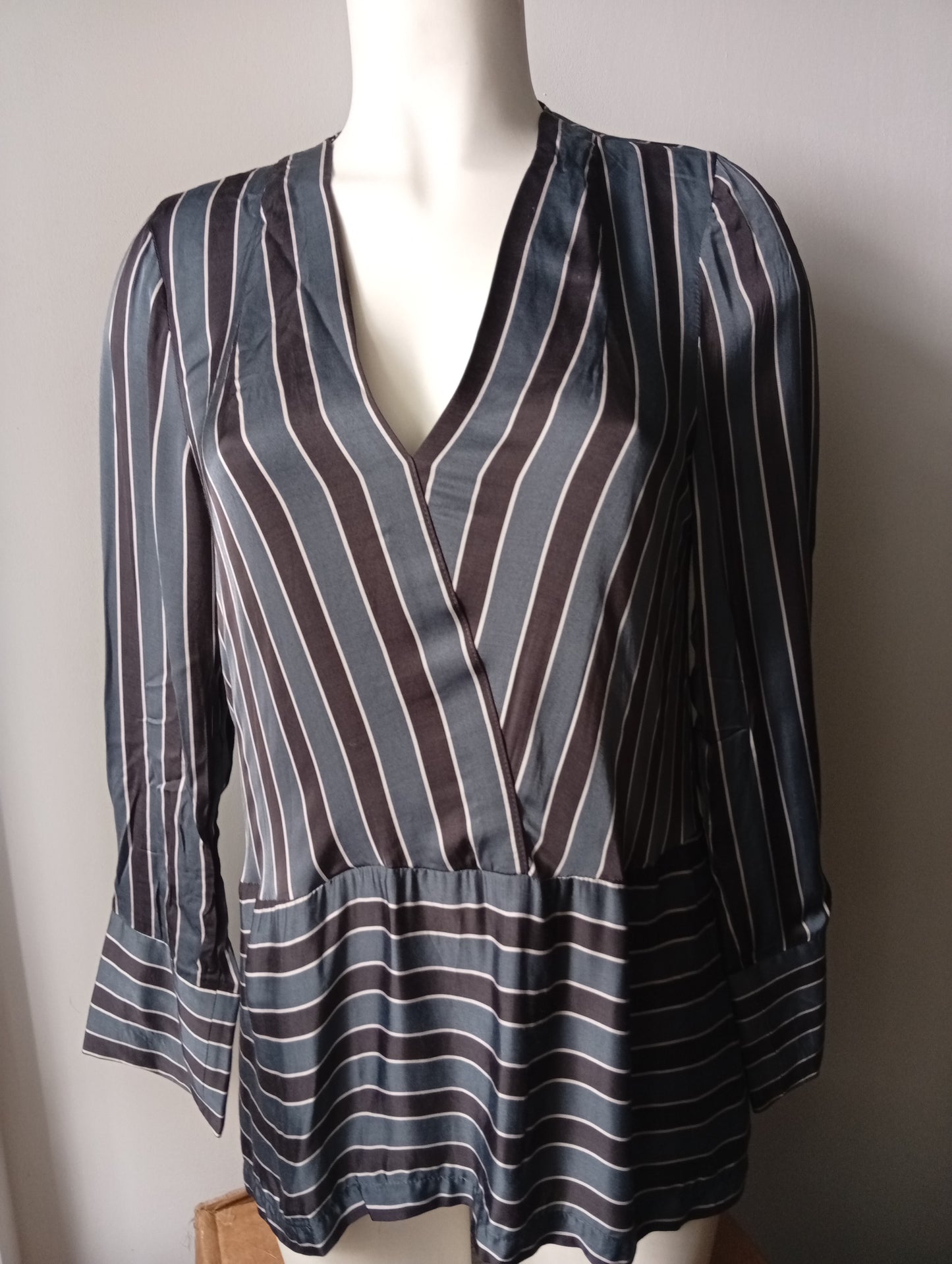 Blouse Lauren Vidal grise manches longues - Taille S. B0034