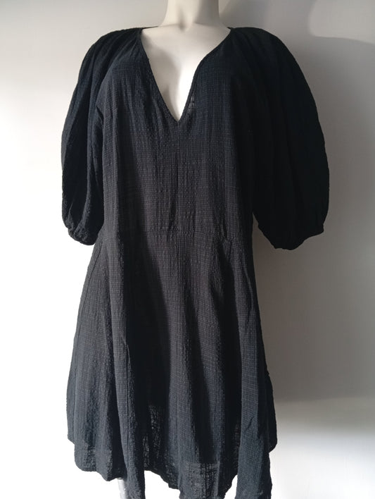 Robe noire H&M taille L. E0033