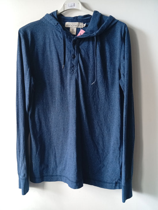 T-shirt manches longues à capuche H&M taille M. E003