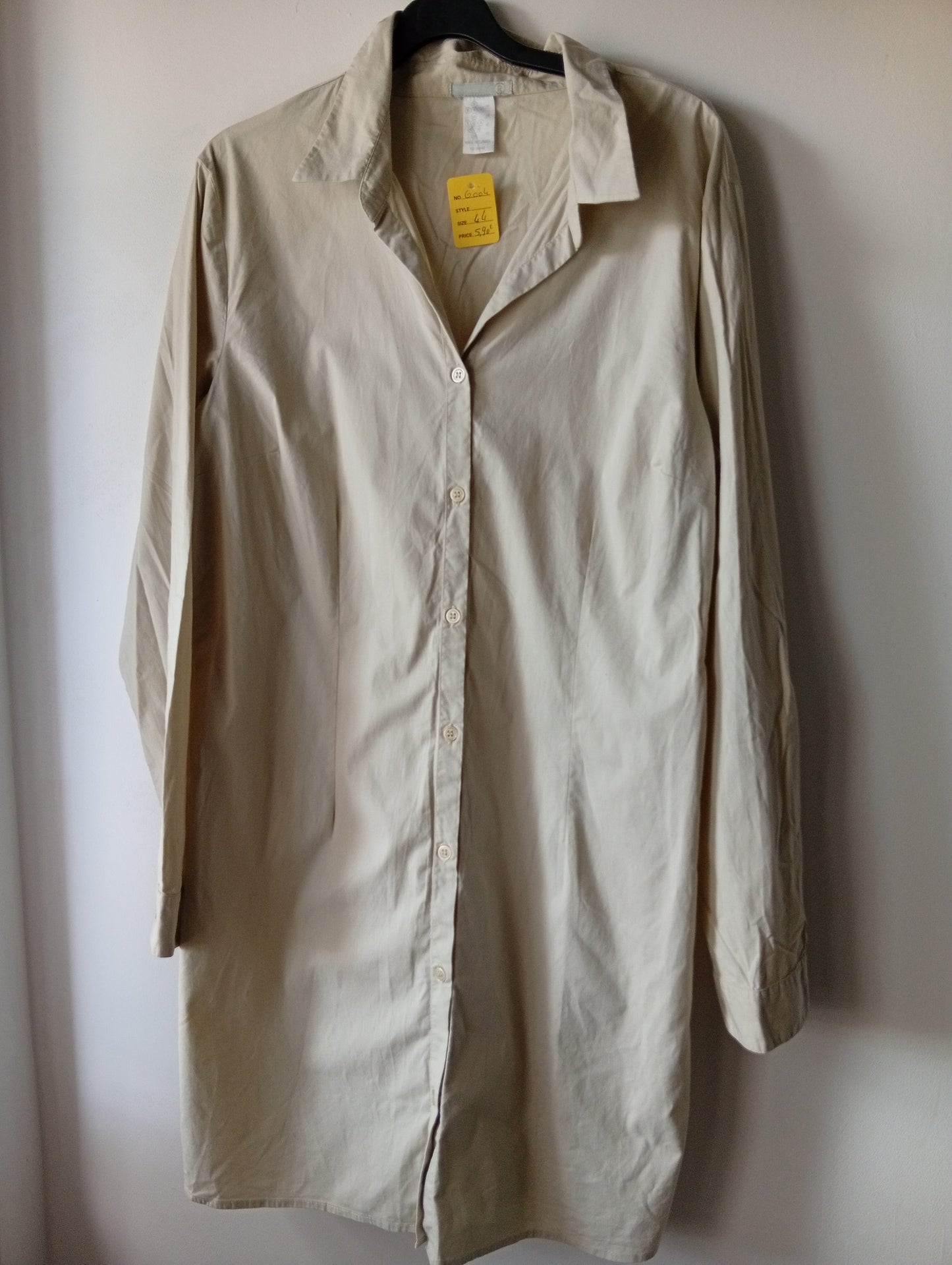 Robe chemise beige manches longues - Taille 44. G004