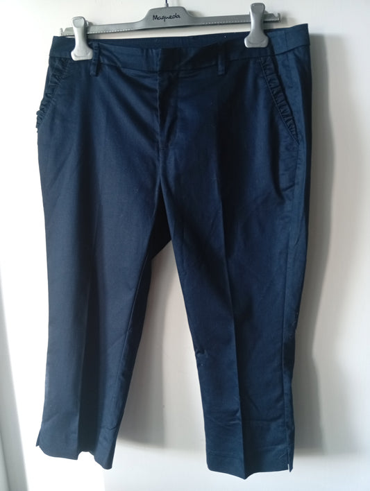 Pantacourt Jessica taille 38/40. F0028