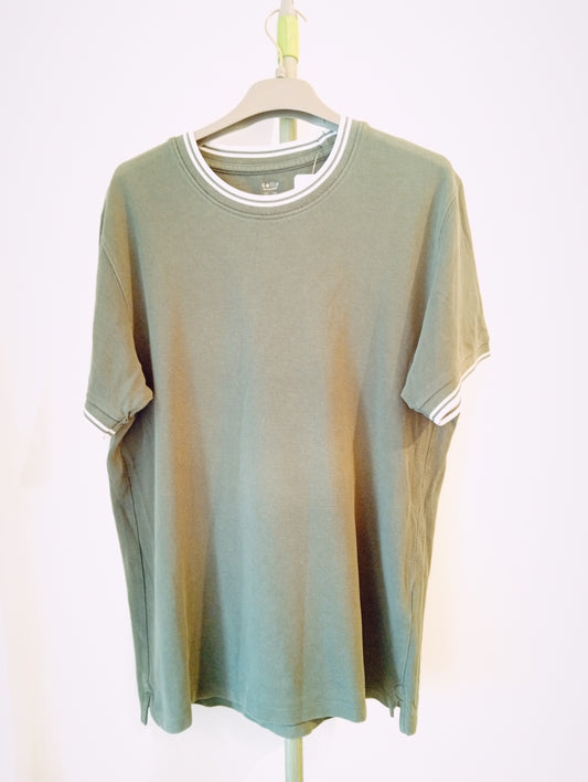 T-shirt col rond  marque Celio taille M couleur vert manches courtes  A0033