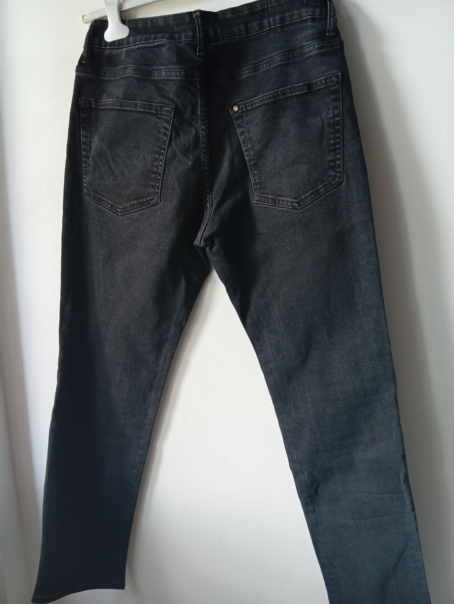 Jean homme H&M Regular Fit noir - Taille 30/32 (38-40). F002