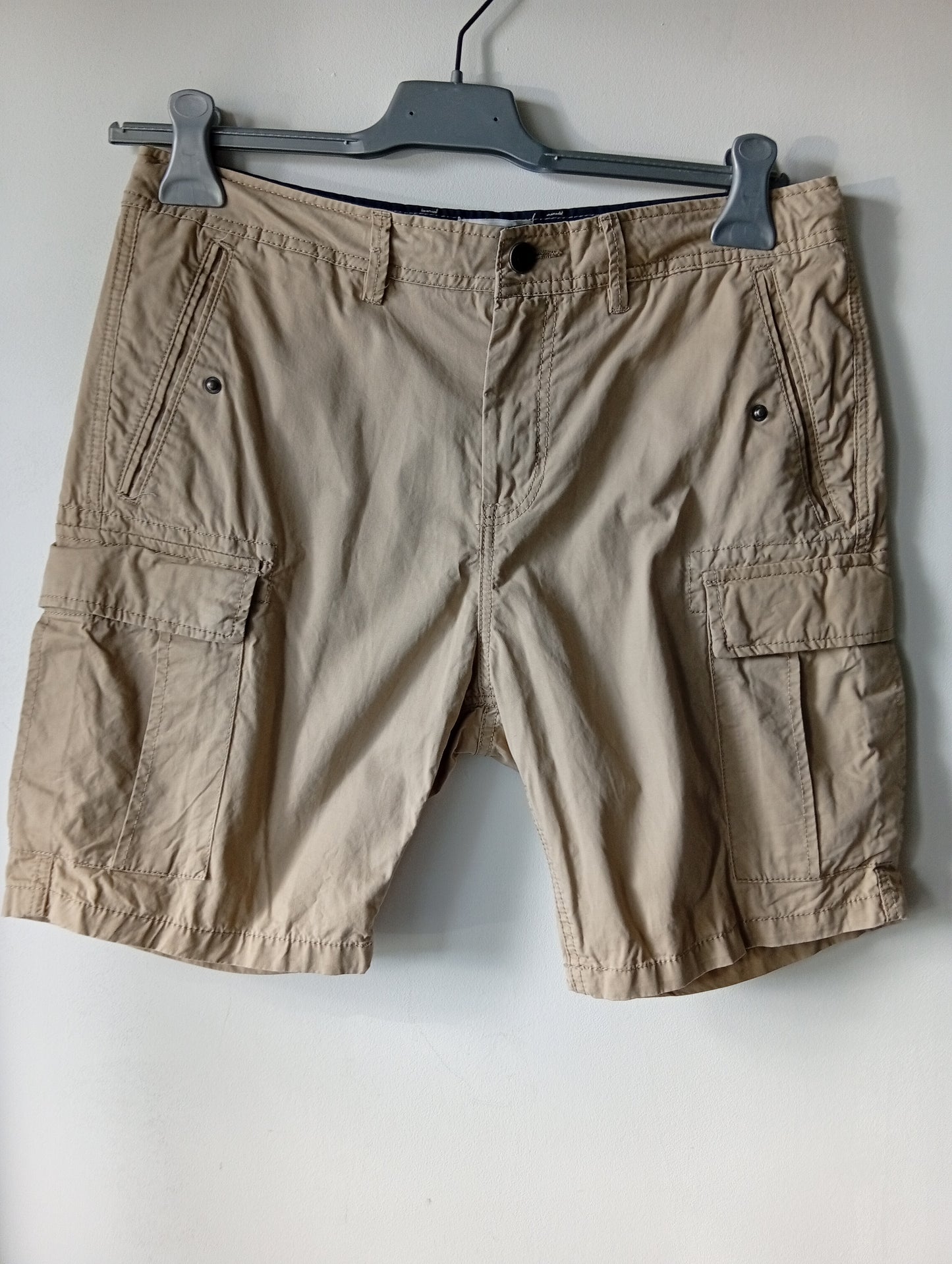 Bermuda homme Jules taille 40 beige. E0038