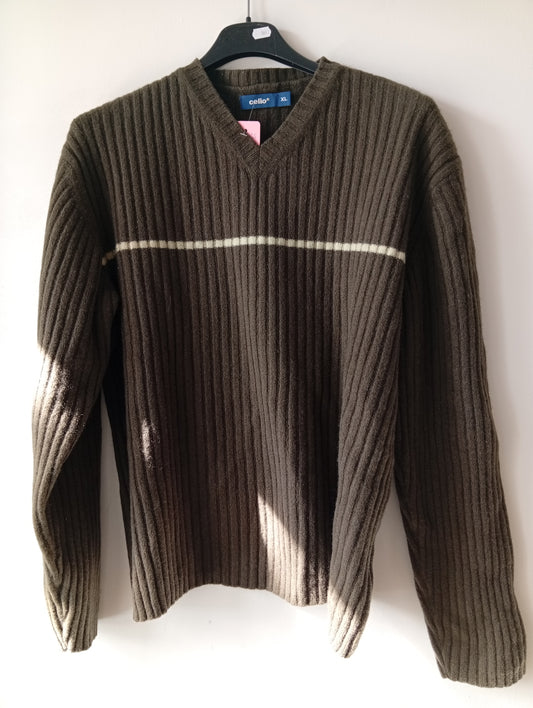 Pull col V Celio taille xl. E0035