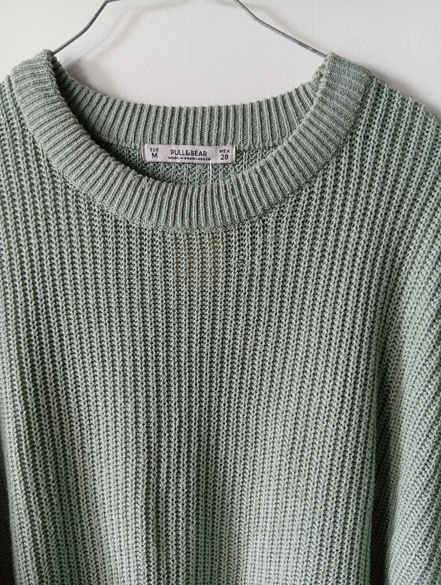 Pull femme Pull and Bear taille M.  F0029