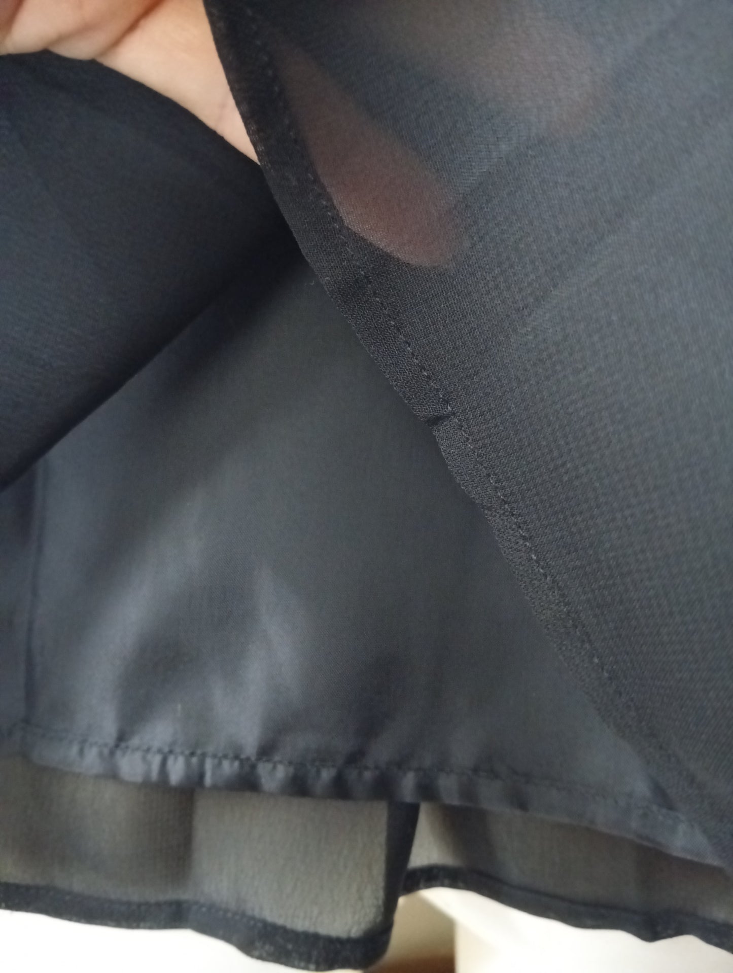 Jupe noire H&M taille 38. A0033