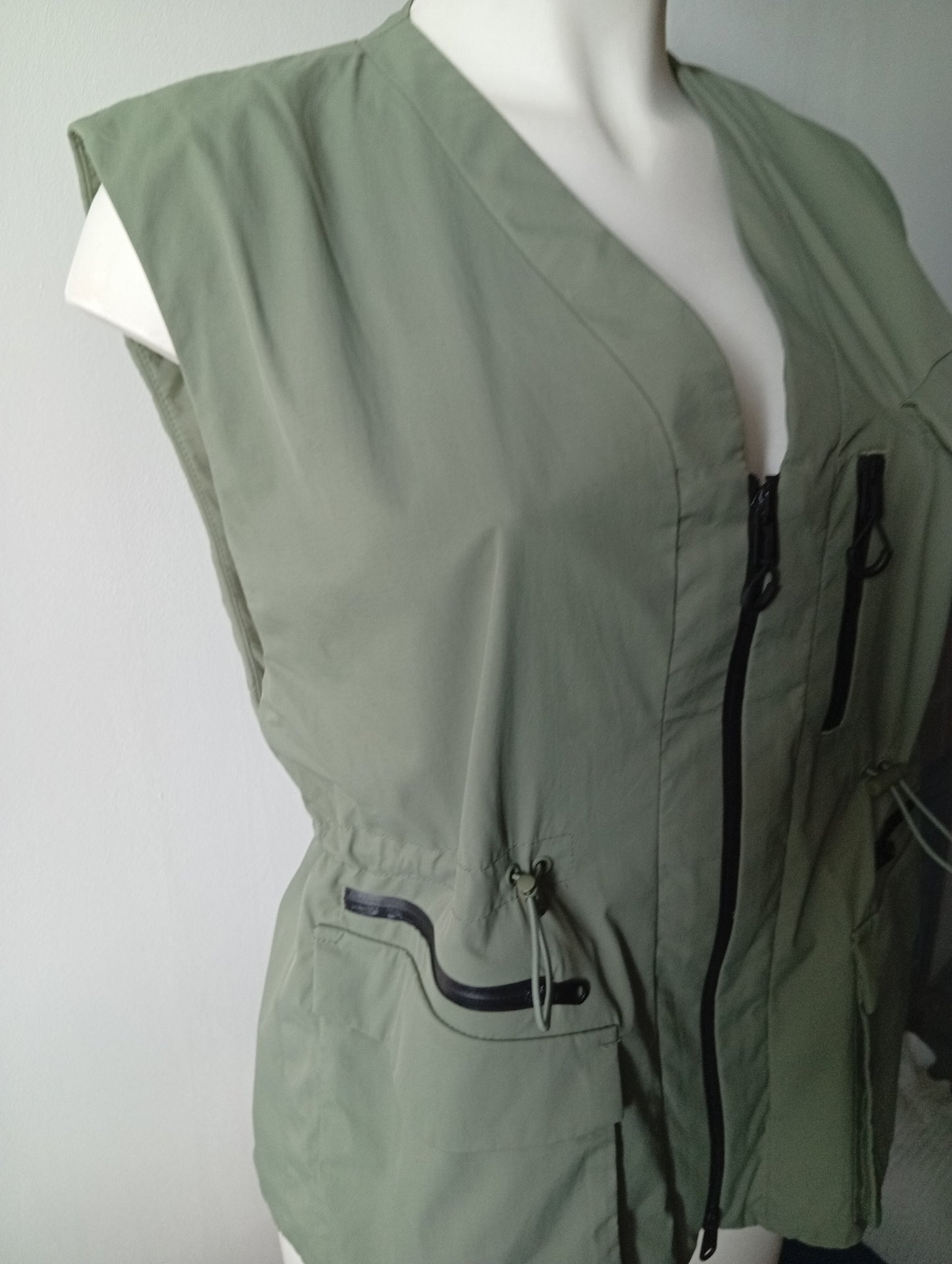 Gilet sans manche multi-poches femme Oysho taille M kaki  F0033