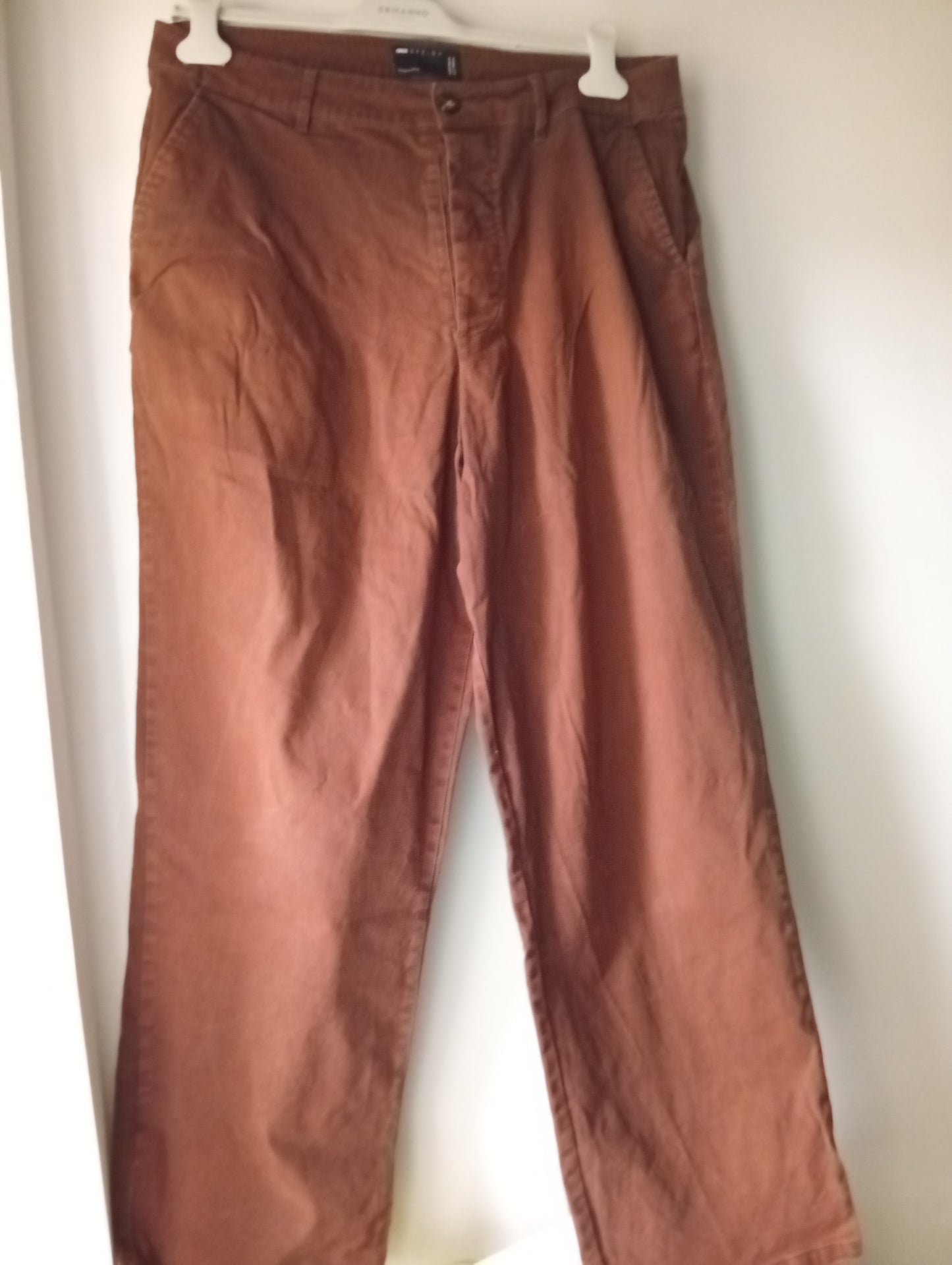Pantalon homme ASOS marron taille W34. B009
