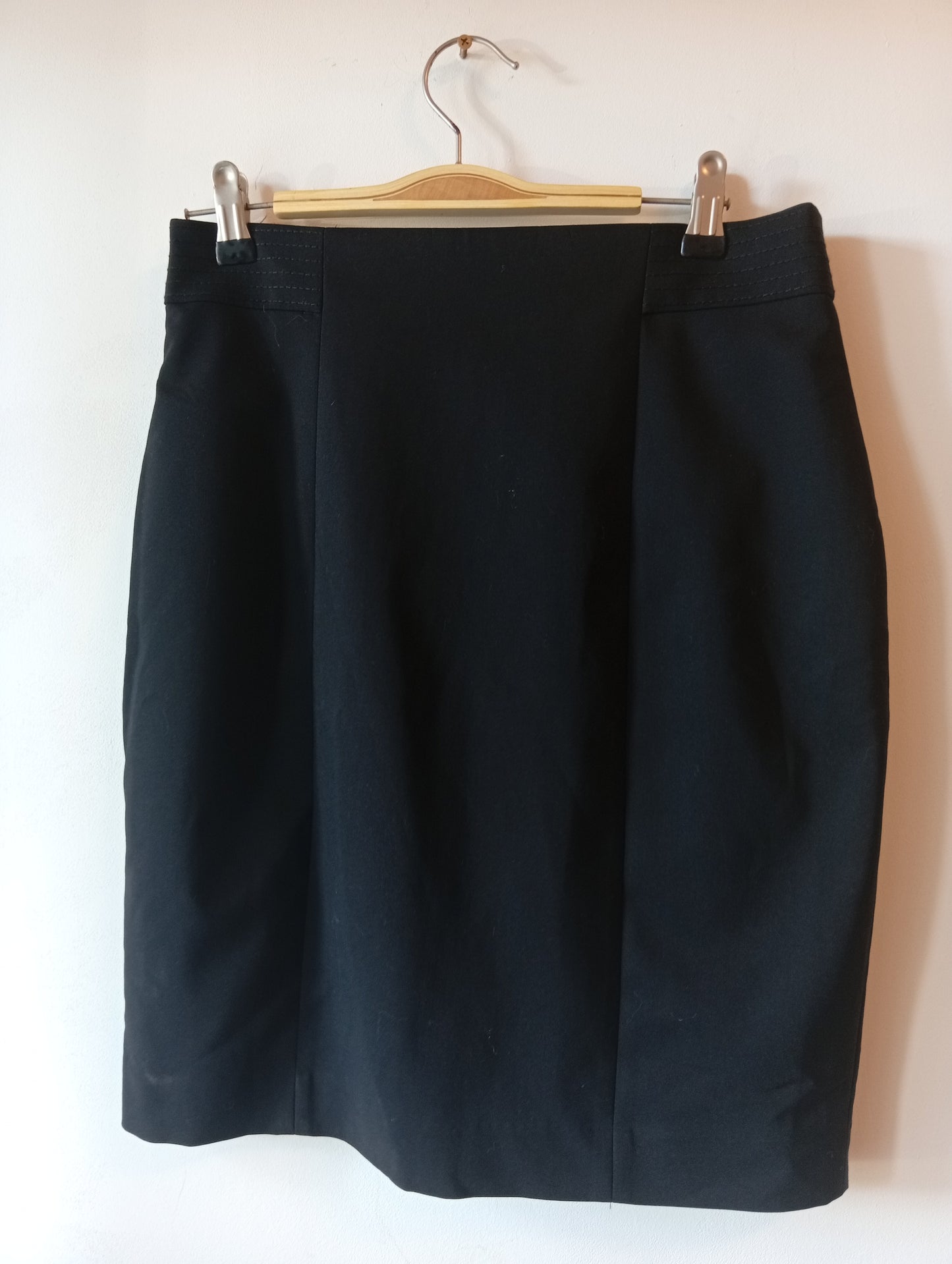 Jupe femme H&M noire taille 38. G0029