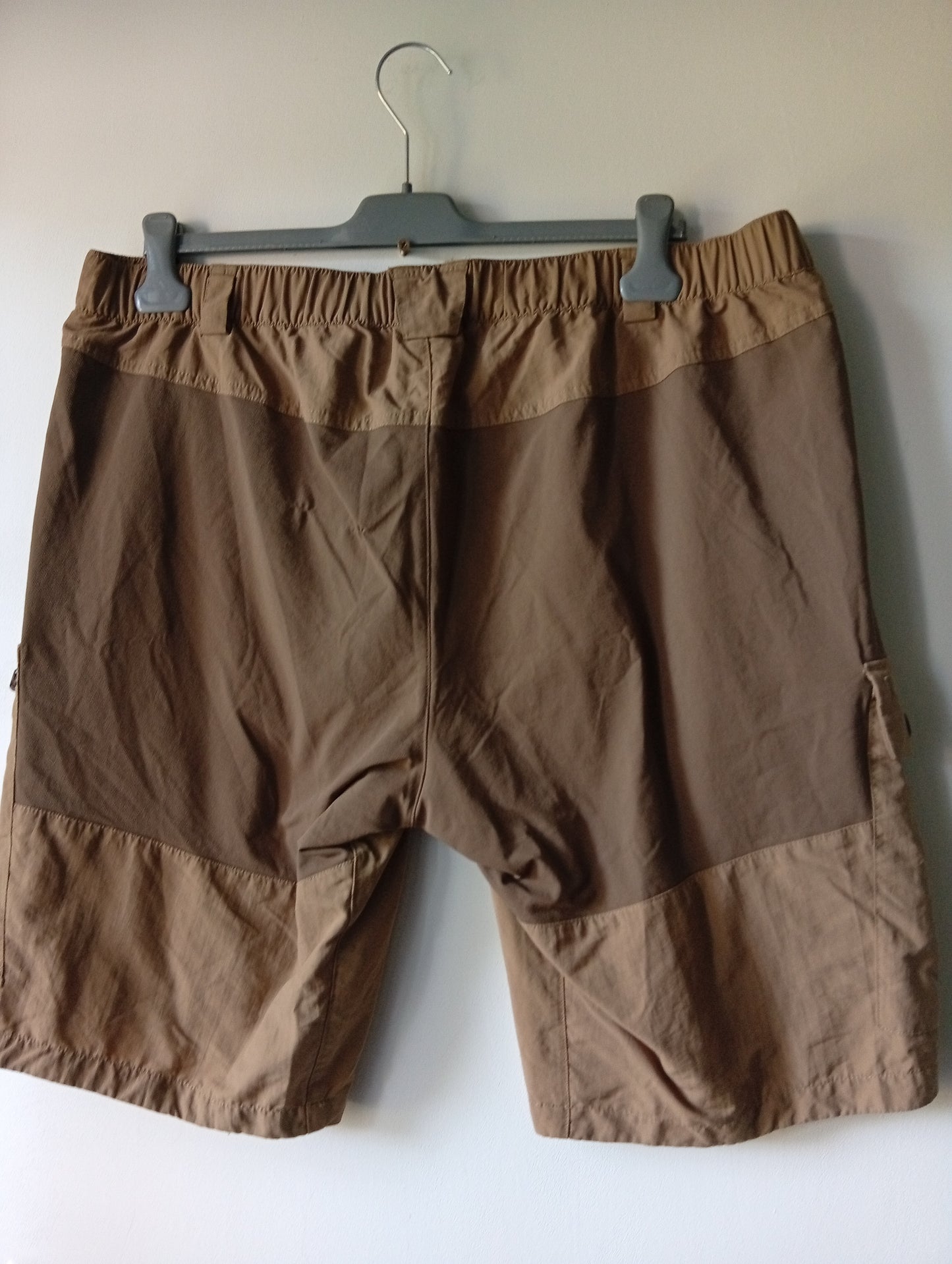 Bermuda cargo Decathlon - Taille 50 - Couleur marron. L0038