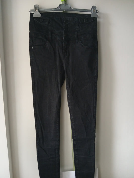 Jean femme taille haute Inspee noir noté 38 mais plus 34/36   B 0013