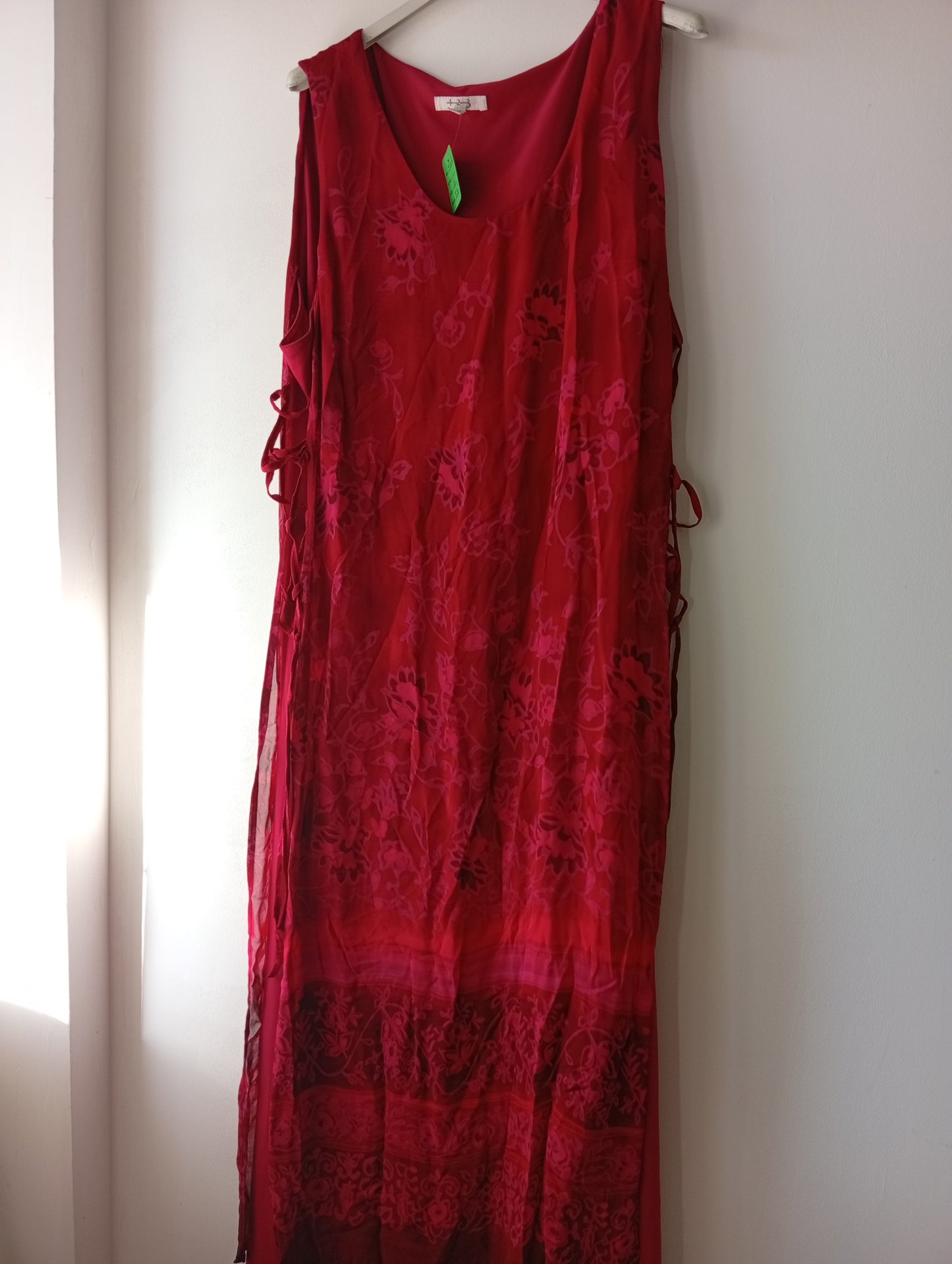 Robe longue sans manche 1.2.3 taille 46 - Voile superposé. K007