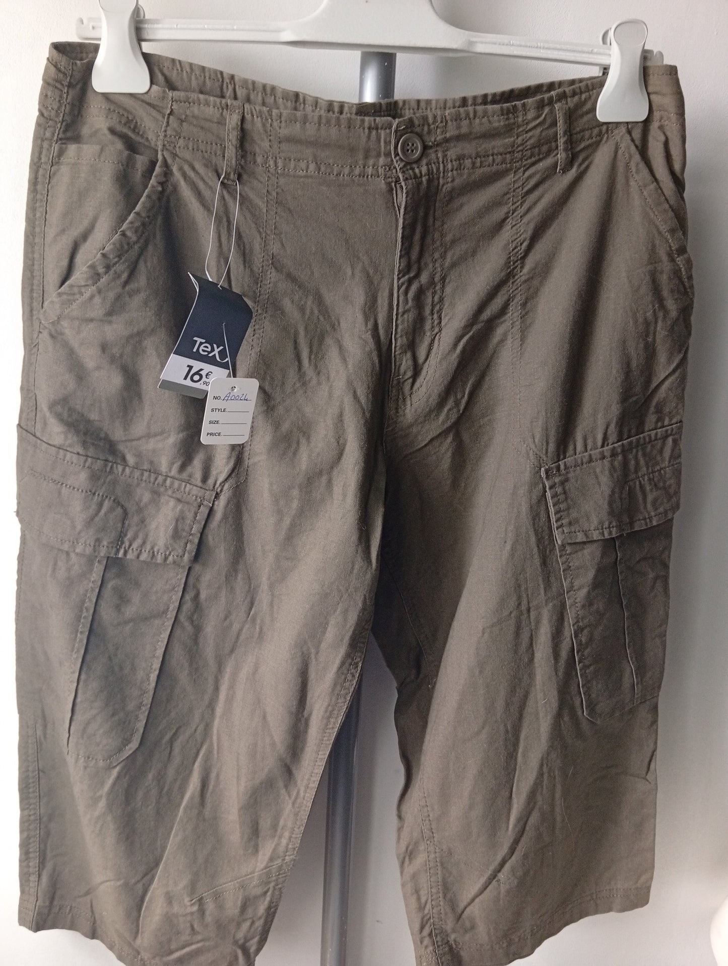 Bermuda homme TEX kaki neuf taille 44. A0024