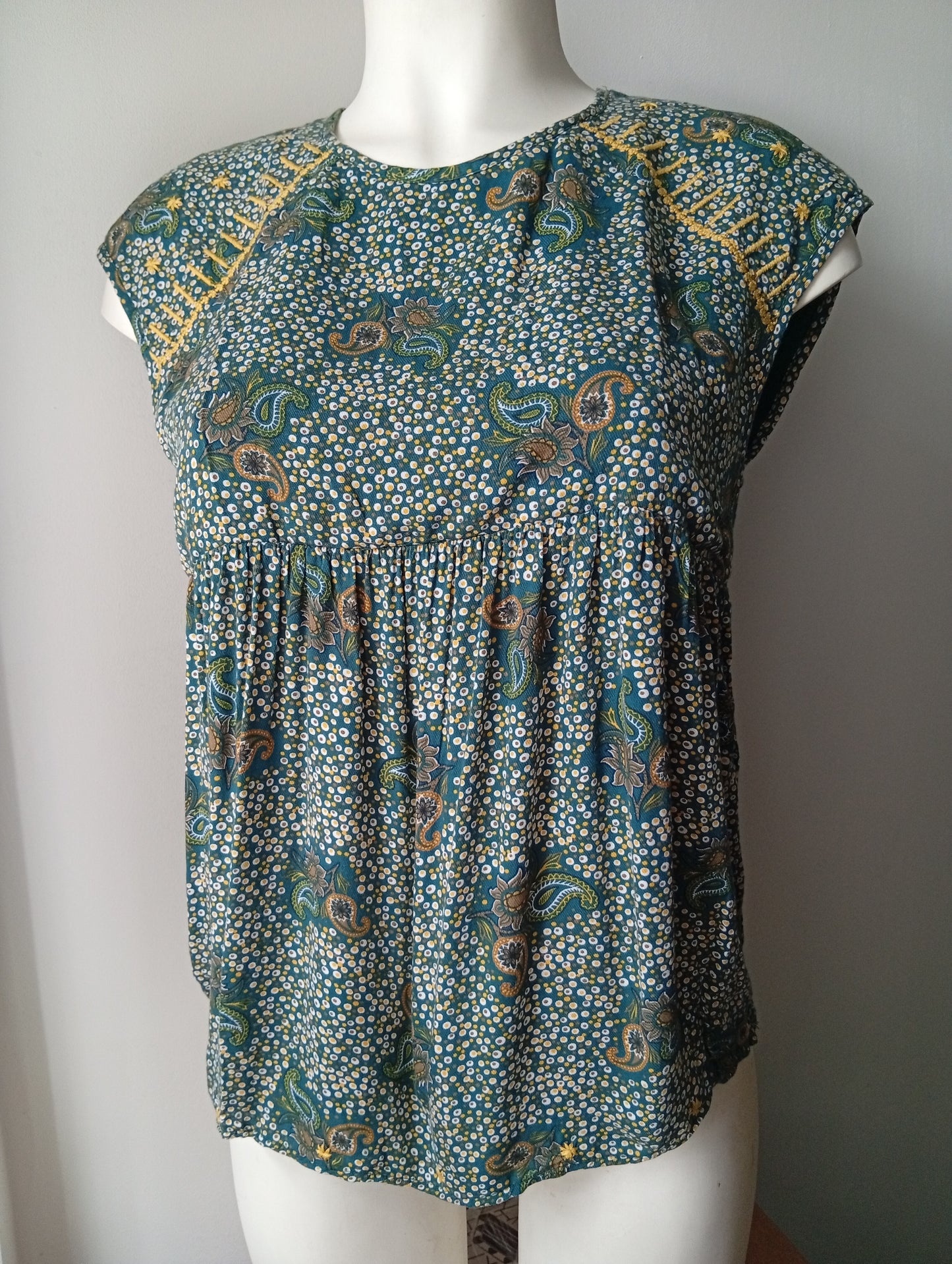 T-shirt sans manche Bérénice - Taille 36. B0014