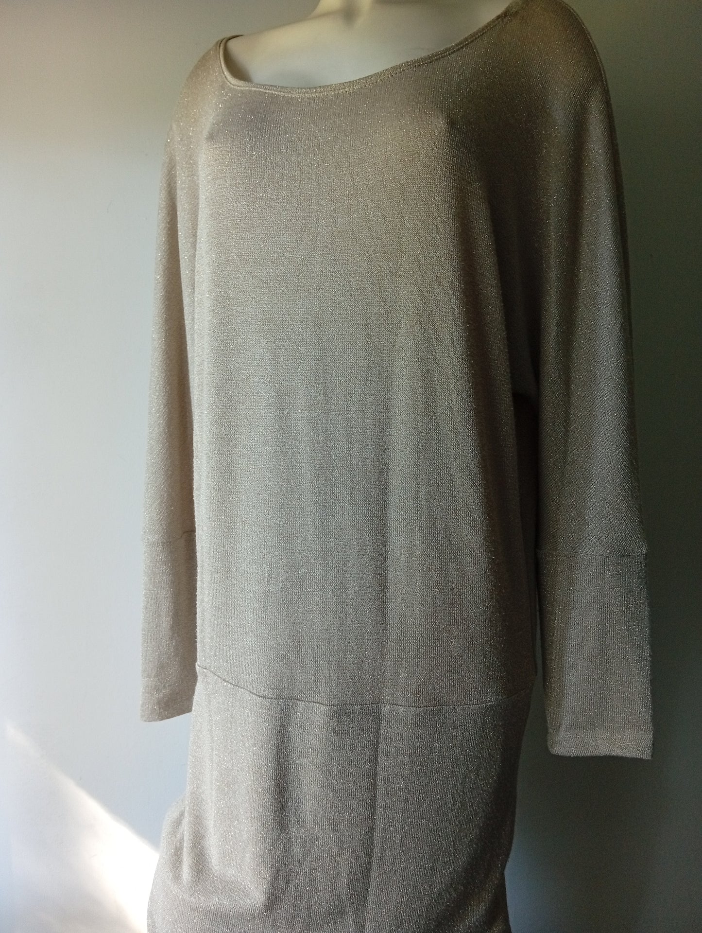 Robe élégante MS mode - Taille L - Couleur doré - Manches longues. L0025