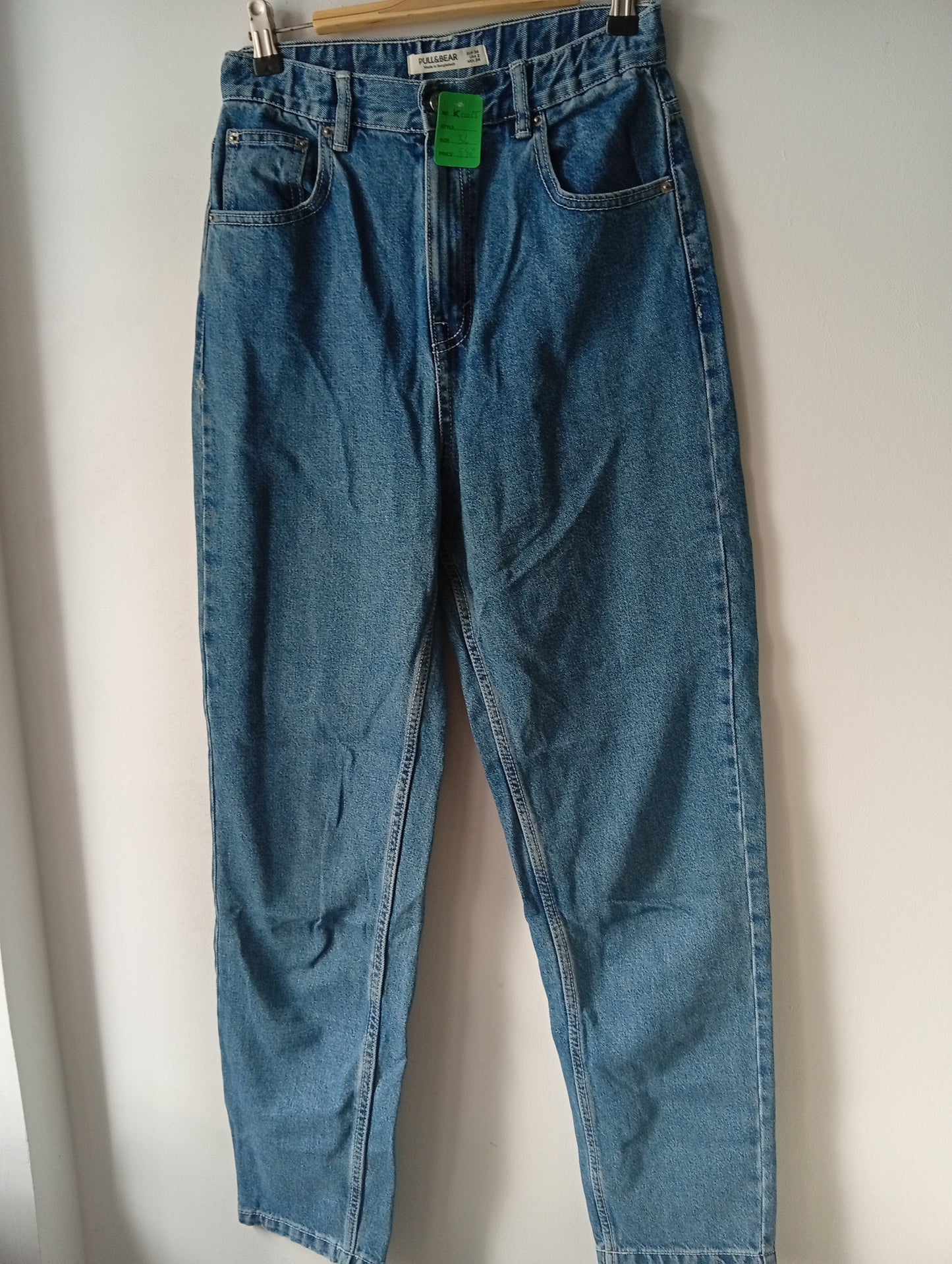 Jean homme Pull and Bear - Taille 34. K0025