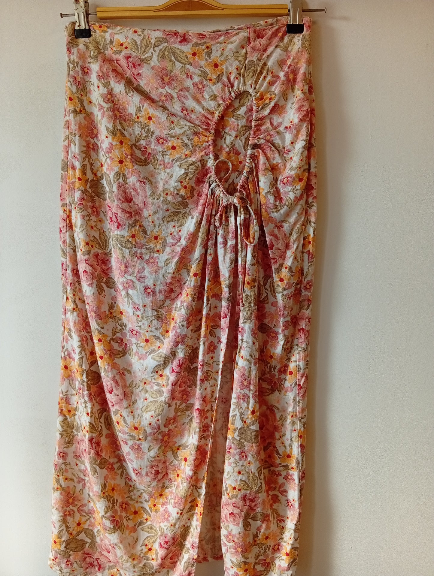 Jupe Stradivarius Fleurie avec Nœud - Taille 36. K009