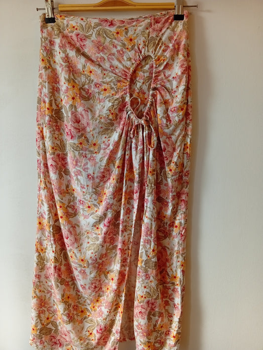 Jupe Stradivarius Fleurie avec Nœud - Taille 36. K009