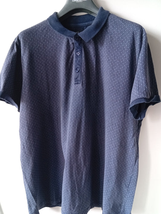 Polo homme à motif Celio taille XL. F0030