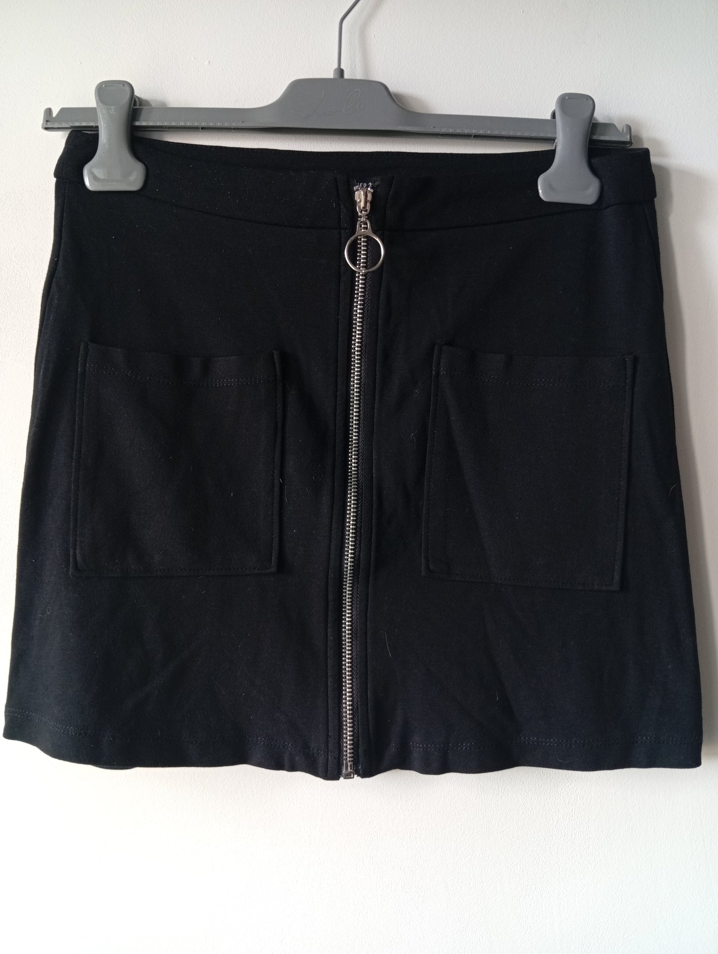 Jupe courte noire avec zip Forever 21 - Taille S  E0025