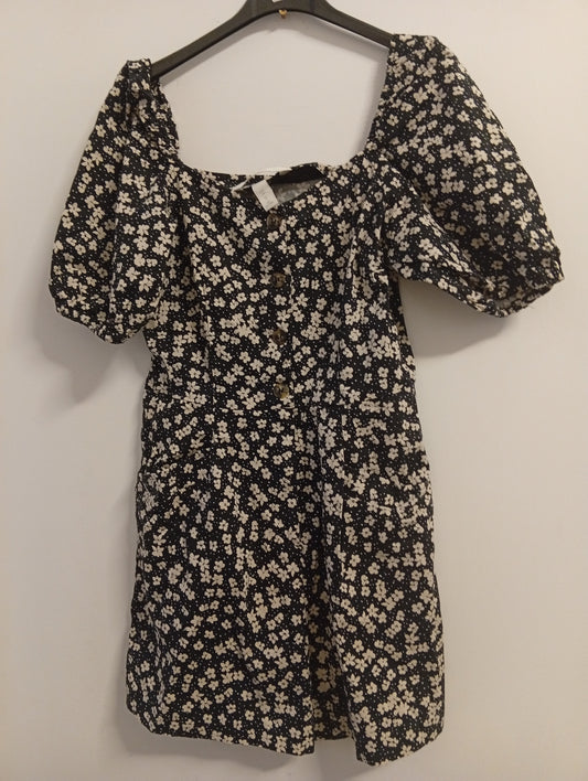 Combishort H&M noir motif fleur - Taille 38. K008
