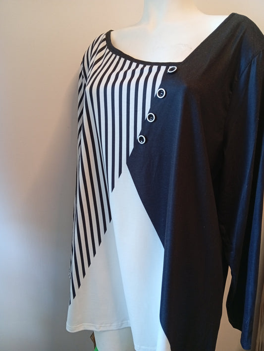 Blouse femme manches longues rayures blanc et noir - Taille 4XL. H008