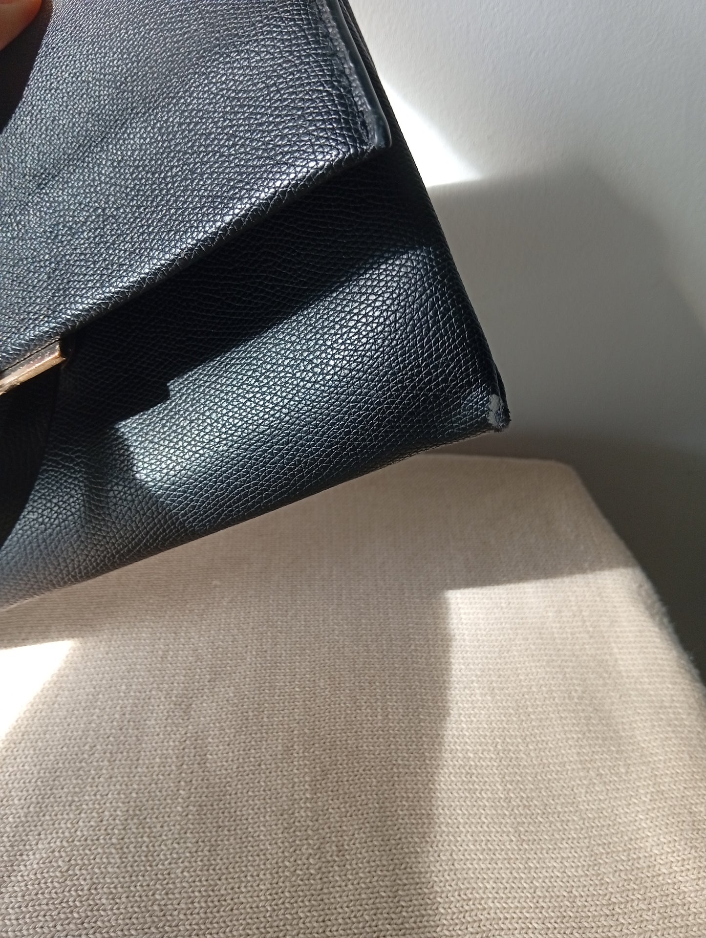 Petite pochette noire H&M avec bandoulière. D0032