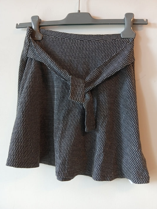 Jupe fille Kids by Gémo 12 ans avec ceinture. I002