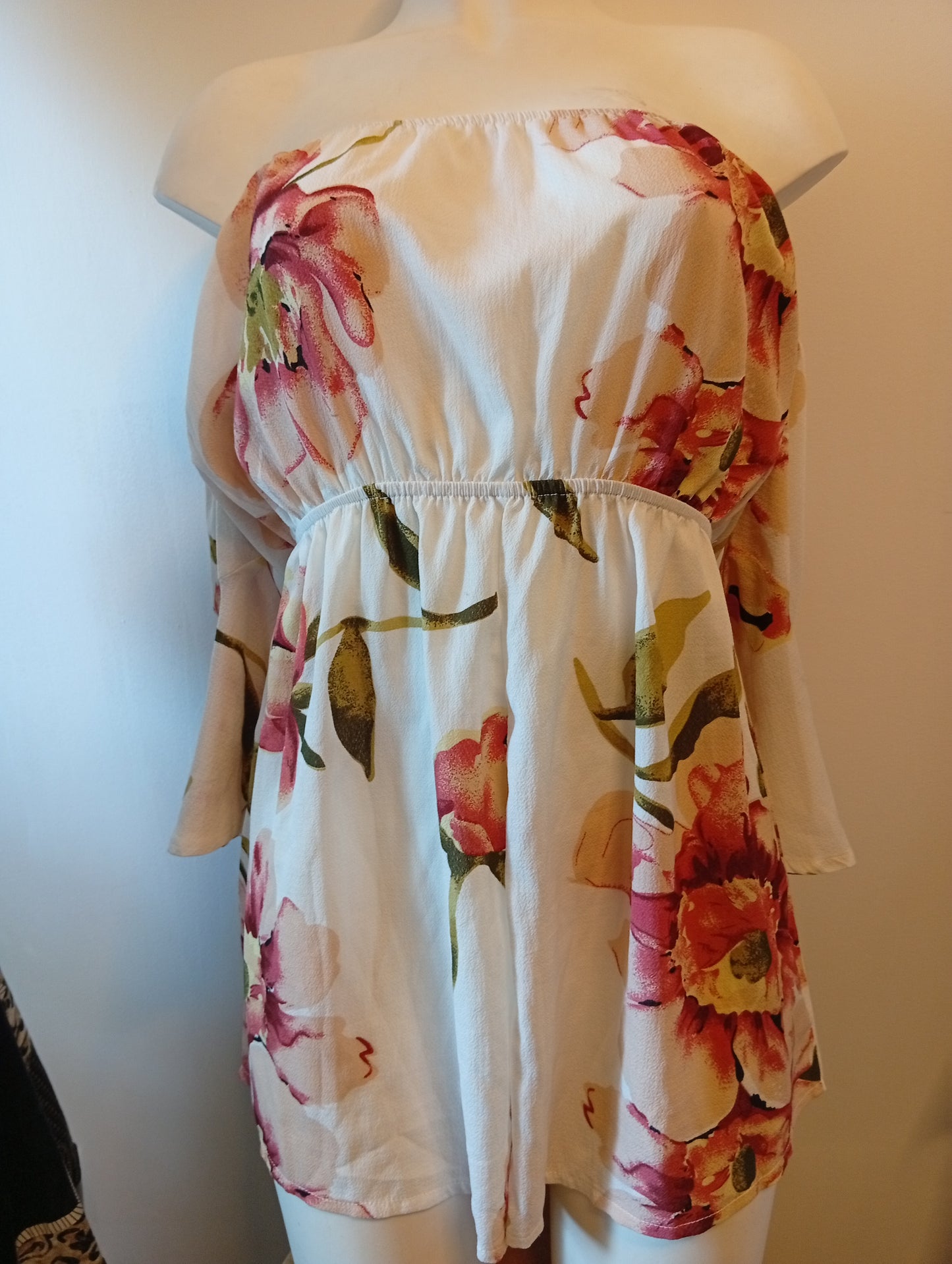 Combi-short épaules dénudées Romwe - Taille M. H 0029